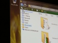黄色文件夹表示实际的文件结构，蓝色文件夹是虚拟文件夹。 通过这样做，你可以分类和显示文件类型，关键字，作者等，而无需担心文件结构。